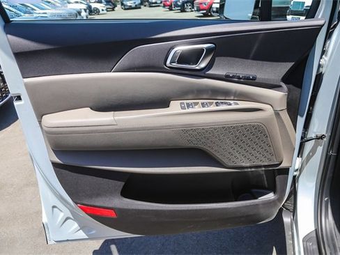 New 2026 Kia Carnival EX image 22