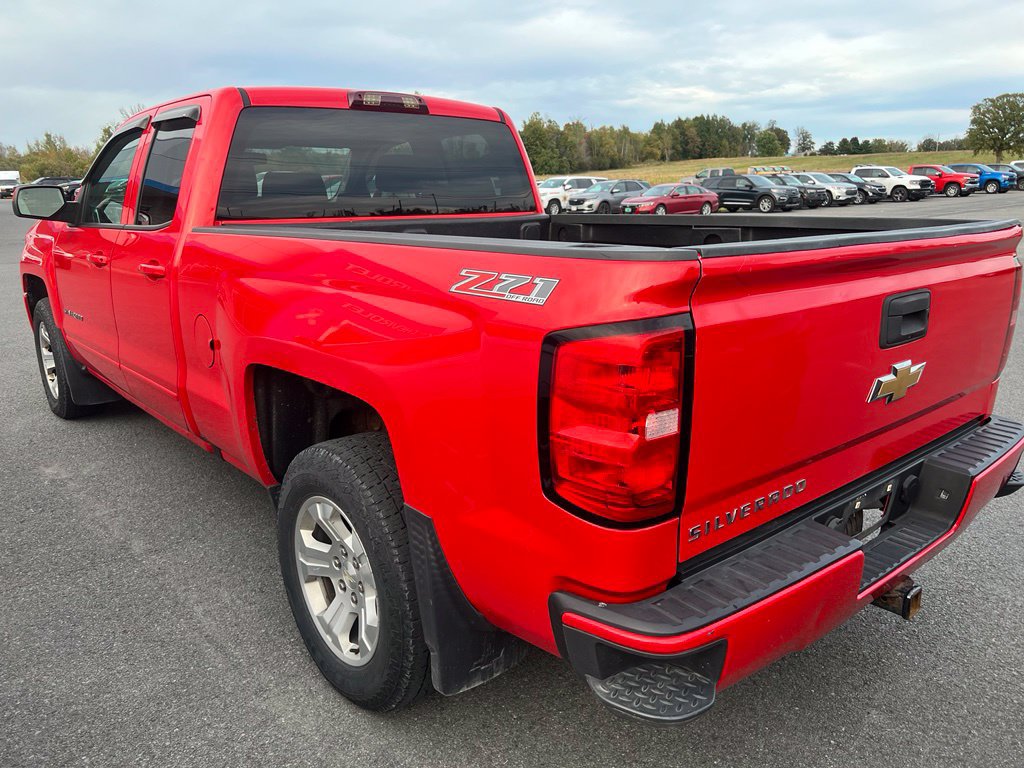 Used 2017 Chevrolet Silverado 1500 LT w/ All Star Edition AWD/4WD image 4