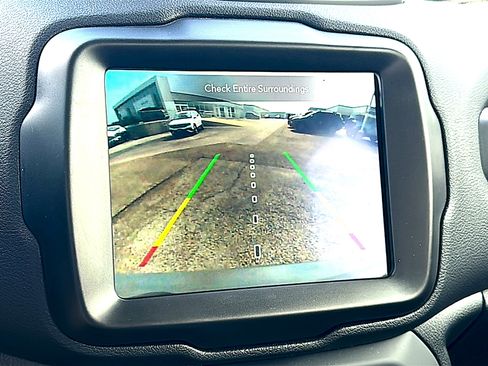 Used 2022 Jeep Renegade Trailhawk w/ Trailer Tow Group AWD/4WD image 33