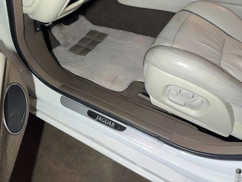 Used 2007 Jaguar XJ8 L RWD image 54