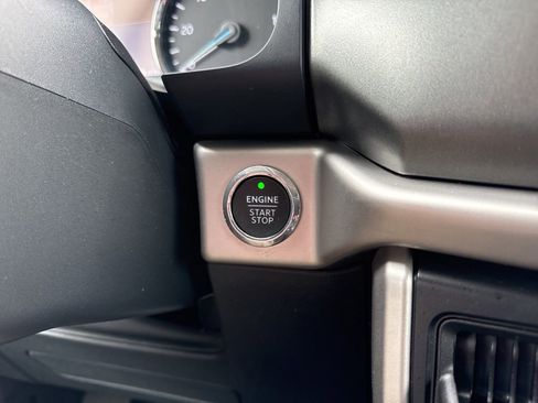 Used 2024 Ford Expedition Max XLT image 25