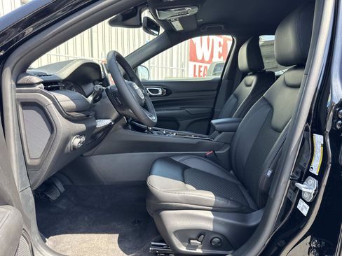 New 2026 Jeep Compass Latitude AWD/4WD image 22
