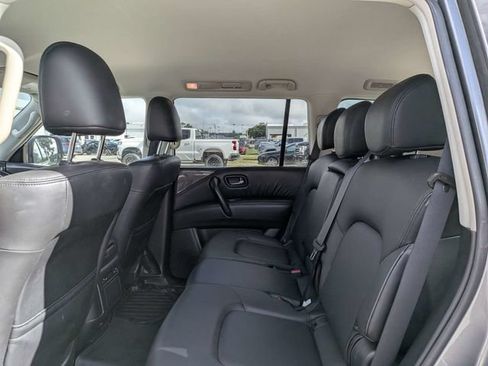 Used 2022 Nissan Armada SV w/ SV Appearance Package RWD image 13