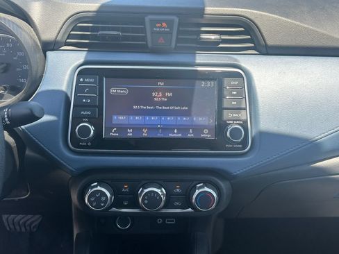Used 2025 Nissan Versa SV FWD image 13