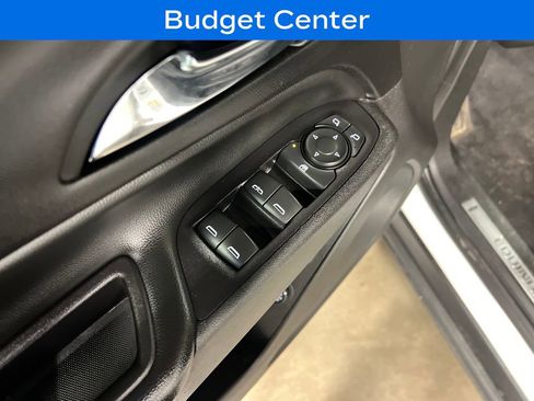 Used 2020 Chevrolet Equinox Premier AWD/4WD image 15