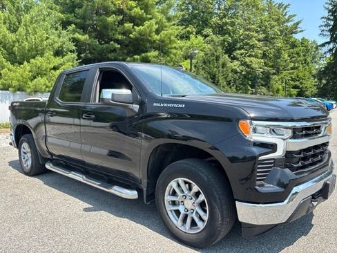 Used 2023 Chevrolet Silverado 1500 LT AWD/4WD image 6