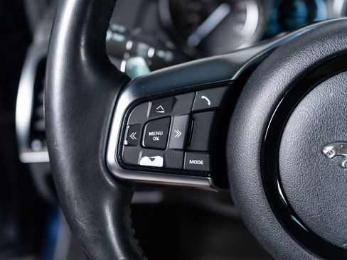 Used 2018 Jaguar F-TYPE Coupe RWD image 55