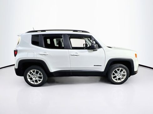 Used 2022 Jeep Renegade Latitude w/ Convenience Group AWD/4WD image 4