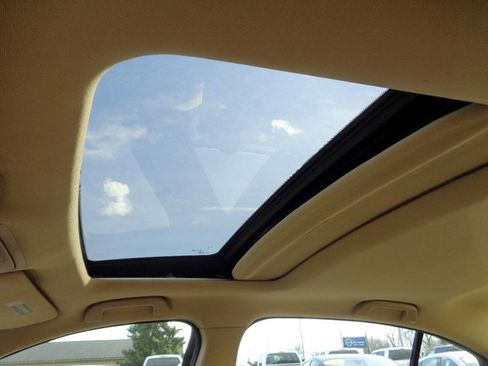 Used 2011 Honda Accord EX-L image 12