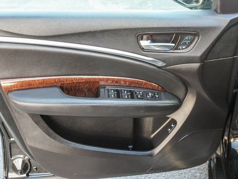 Used 2018 Acura MDX FWD image 21