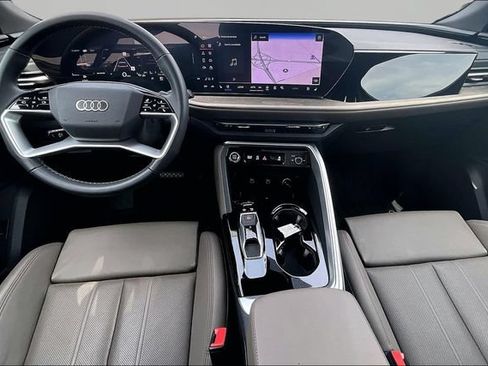 Used 2025 Audi Q5 Premium Plus AWD/4WD image 15