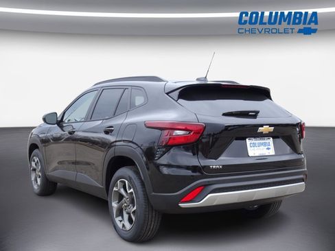 New 2026 Chevrolet Trax LT w/ Driver Confidence Package image 4