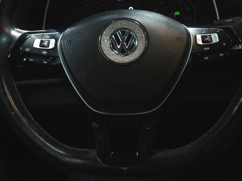 Used 2019 Volkswagen Jetta SE w/ Cold Weather Package image 15