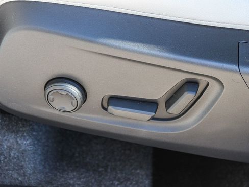 New 2026 Volvo XC40 B5 Plus w/ Protection Package Premier image 24