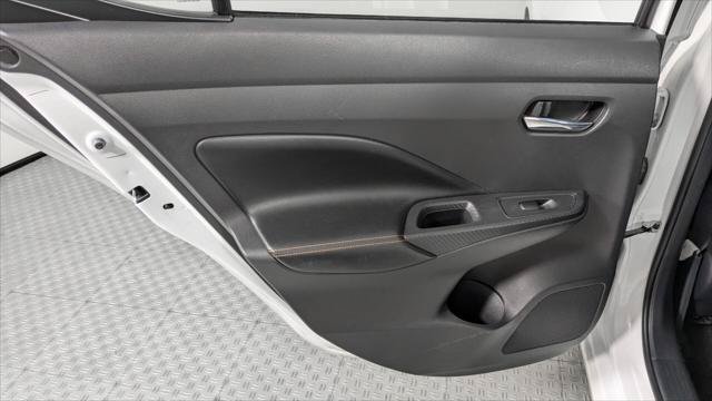 Used 2022 Nissan Versa SR FWD image 17