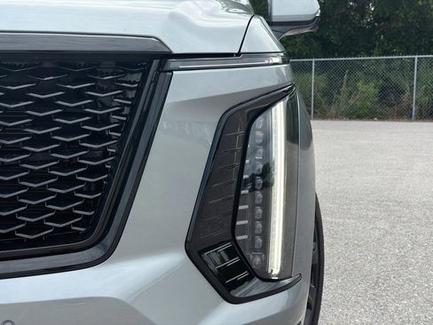 Used 2026 Cadillac Escalade Platinum Sport w/ LPO, ONYX Package AWD/4WD image 9