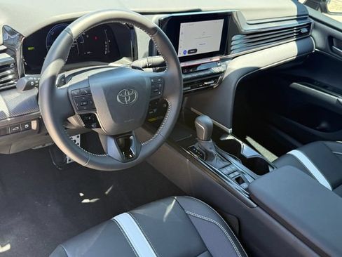Used 2026 Toyota Camry SE w/ Convenience Package FWD image 11