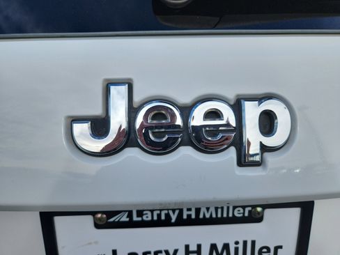 Used 2014 Jeep Grand Cherokee Laredo w/ Quick Order Package 23E image 23