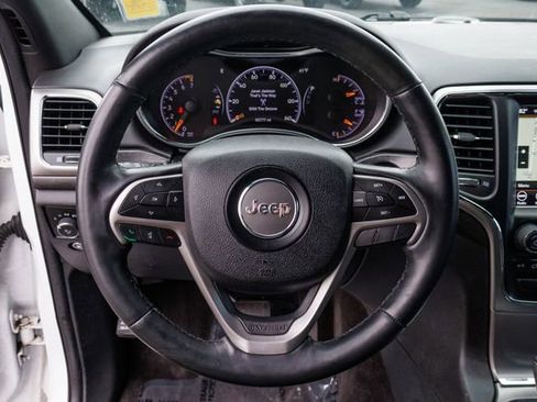 Used 2018 Jeep Grand Cherokee Altitude image 17
