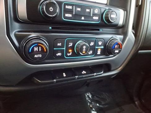 Used 2018 GMC Sierra 1500 SLE w/ SLE Value Package image 30