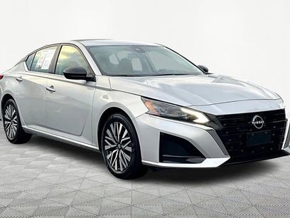 Used 2024 Nissan Altima 2.5 SV