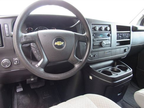 Used 2014 Chevrolet Express 1500 LT w/ LT Preferred Equipment Group RWD image 8