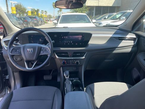 Used 2025 Buick Encore GX Preferred FWD image 33