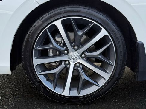 Used 2024 Honda Civic Touring image 9