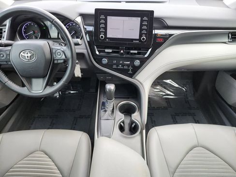 Used 2021 Toyota Camry SE FWD image 16