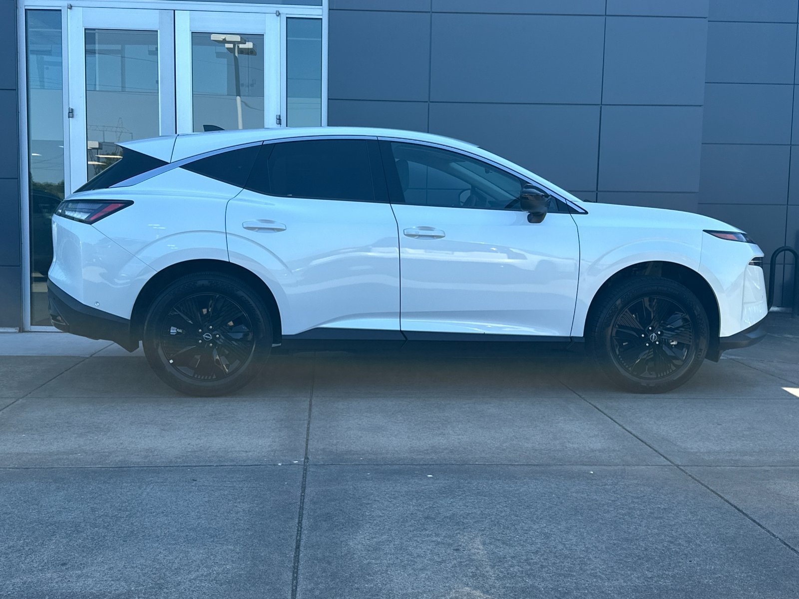 Certified 2025 Nissan Murano SV AWD/4WD image 3