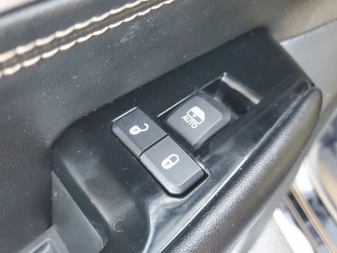 Used 2024 Jeep Wagoneer Series II w/ Flexible Seating Group image 17