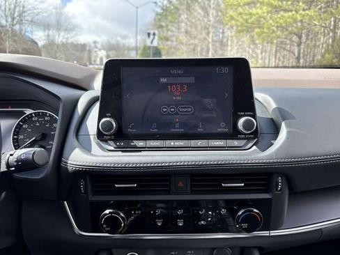 Used 2021 Nissan Rogue S FWD image 12
