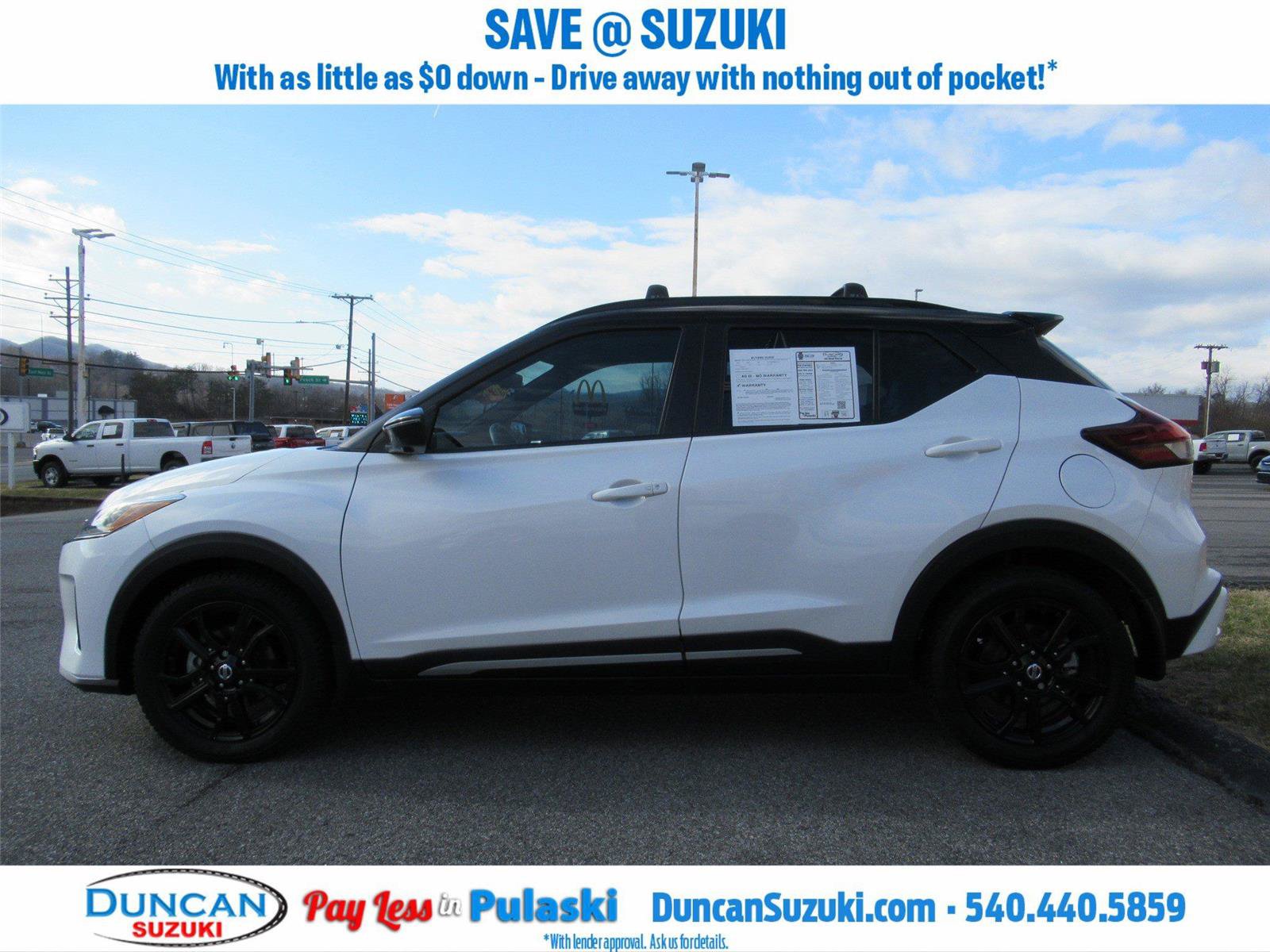Used 2021 Nissan Kicks SR w/ SR Premium Package FWD image 4