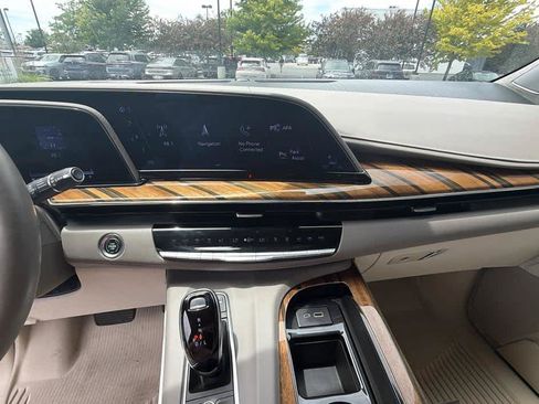 Used 2022 Cadillac Escalade Sport Platinum AWD/4WD image 22
