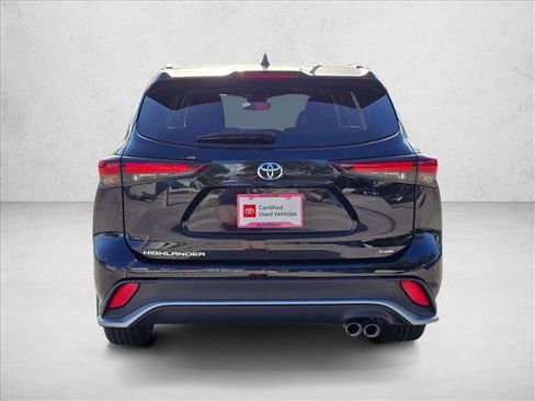 Certified 2024 Toyota Highlander XSE FWD image 6