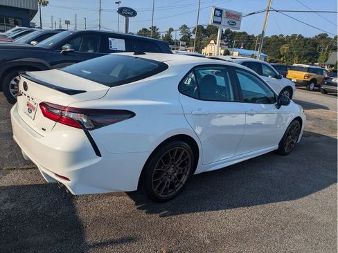 Used 2023 Toyota Camry SE image 6