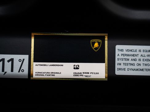 Used 2018 Lamborghini Huracan Performante image 43