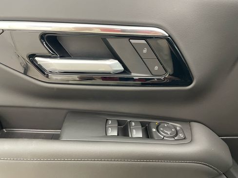 New 2026 Chevrolet Suburban LS w/ Max Trailering Package AWD/4WD image 10