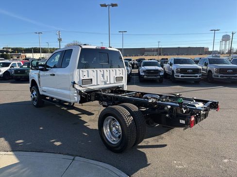 New 2026 Ford F350 XL w/ XL Chrome Package image 4