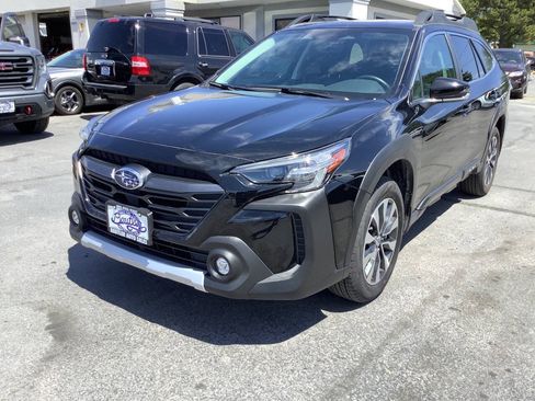 Used 2024 Subaru Outback Limited AWD/4WD image 3