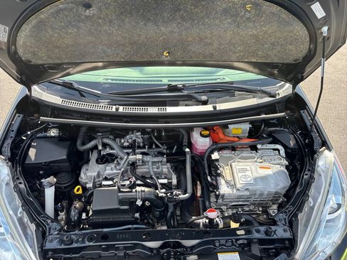 Used 2016 Toyota Prius C Persona Series FWD image 28