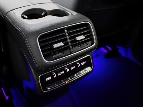 Used 2025 Mercedes-Benz GLS 450 4MATIC image 21