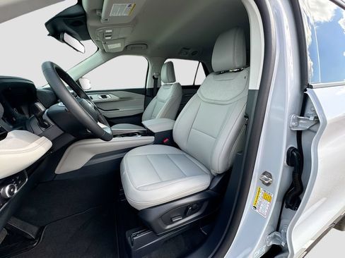 New 2026 Ford Explorer Active w/ Active Comfort Package RWD image 25