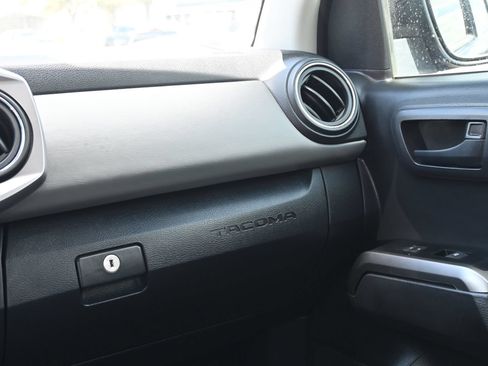 Used 2023 Toyota Tacoma SR5 RWD image 8