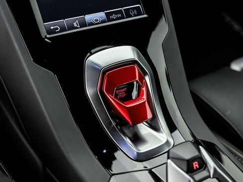 Used 2022 Lamborghini Huracan EVO RWD image 30
