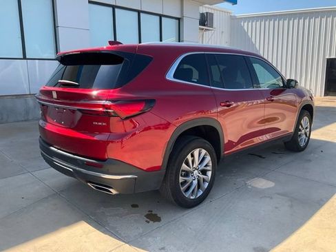 Used 2025 Buick Enclave Preferred AWD/4WD image 38