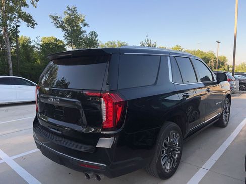 Used 2023 GMC Yukon Denali Ultimate AWD/4WD image 6