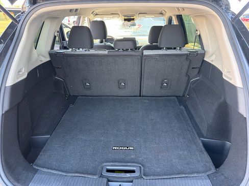 Used 2023 Nissan Rogue SV FWD image 10