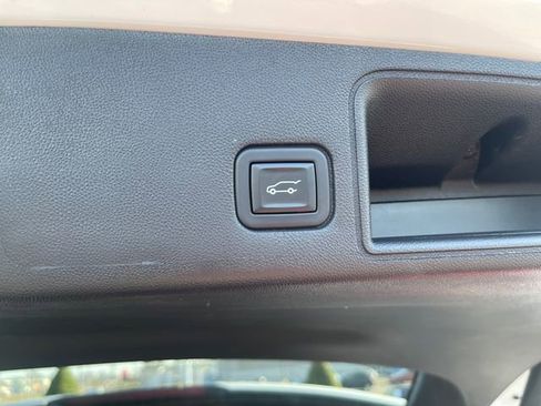 Used 2023 GMC Terrain Denali w/ LPO, Floor Liner Package image 20