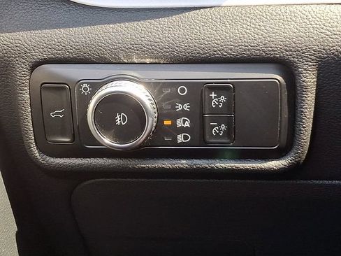 Certified 2023 Ford Explorer XLT w/ Equipment Group 202A AWD/4WD image 30